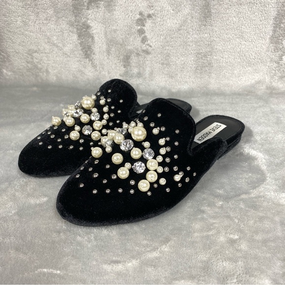 Steve Madden Shoes - Steve Madden Pearls Black Velvet Mules Womens Size 6.5
